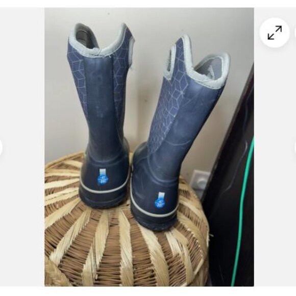 BOGS Slushie Youth Boot Dark Blue Size 3 US- 35 -40 Degrees WARM - Picture 3 of 8